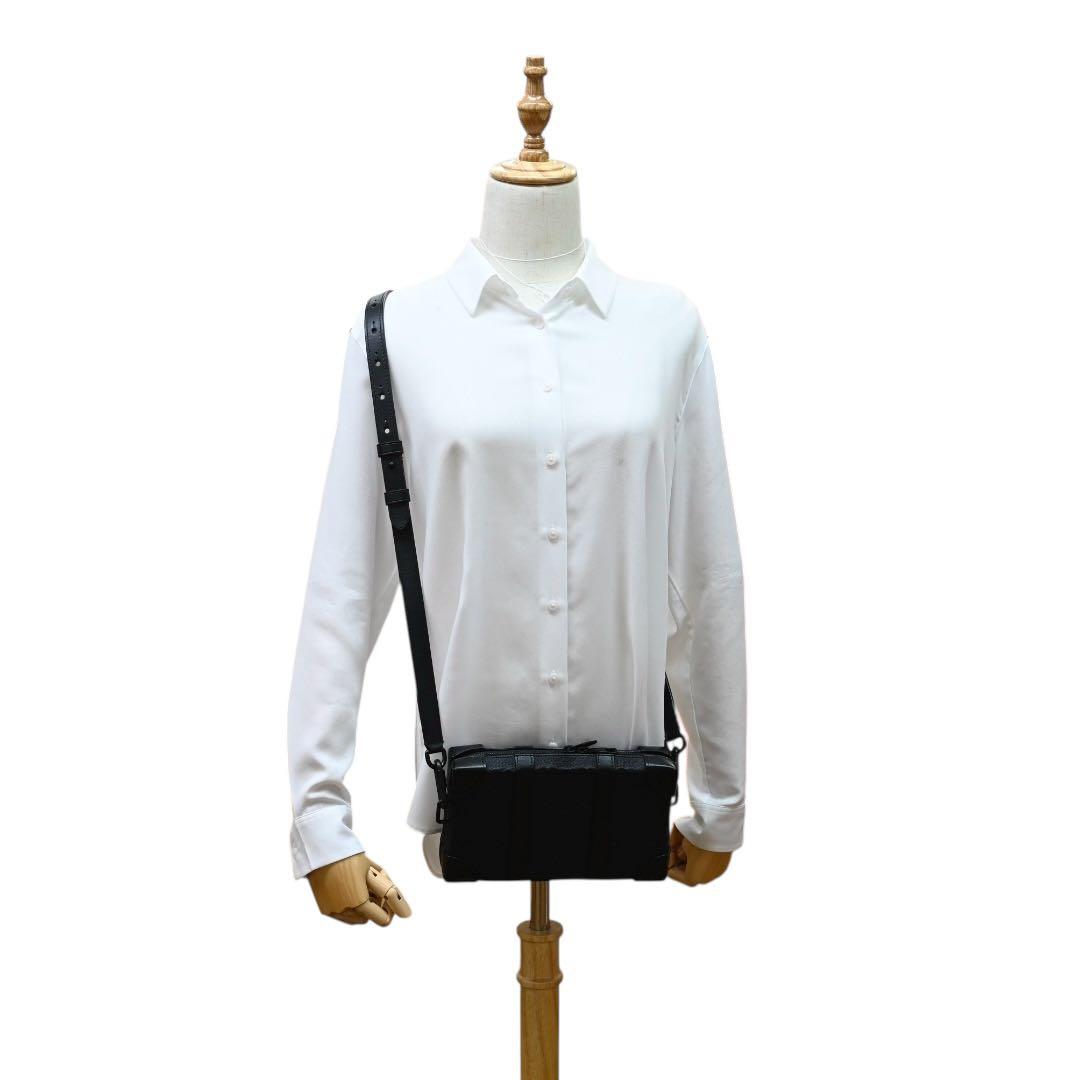 【新品同様】ルイヴィトン ブラック ショルダーバッグ ソフトトランク ウォレット