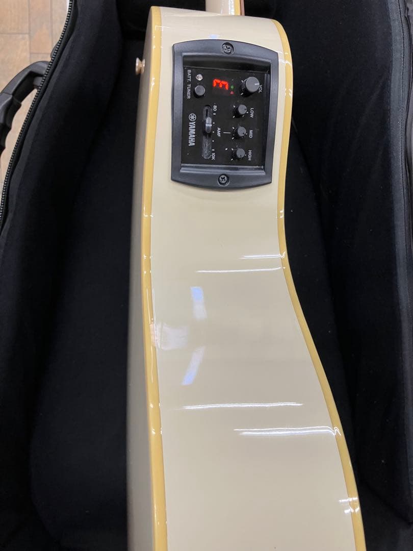 Yamaha APX600 アコースティックギター ホワイト　エレアコ