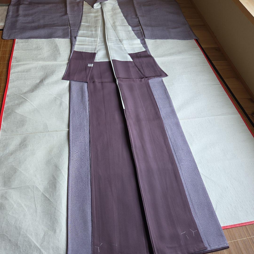 淡い灰青紫色　伊勢型両面染めの鮫小紋