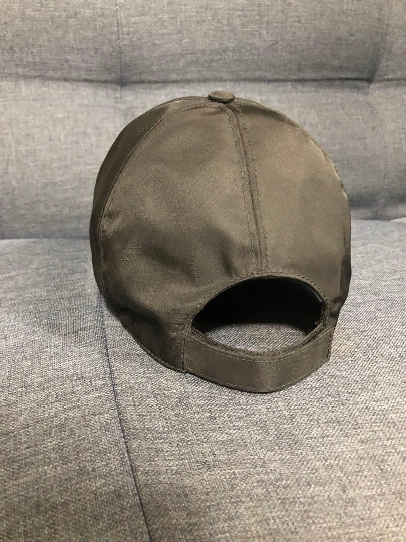 PRADA RE-NYLON ベースボールキャップ NFCタグプレートサイズL