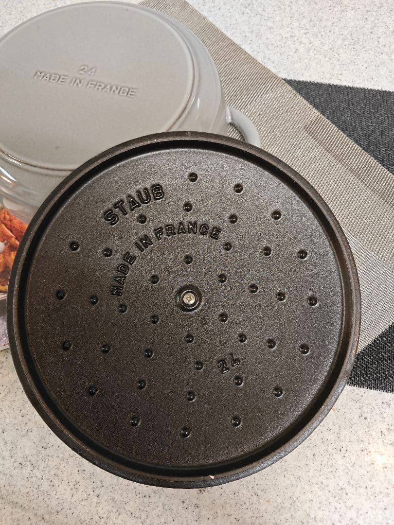美品ストウブ ニダベイユ ソテーパン 24cm グレー