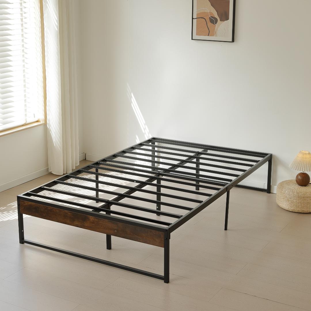 限定価格！【セミダブル SD】ベッドフレーム パイプベッド　BLACK