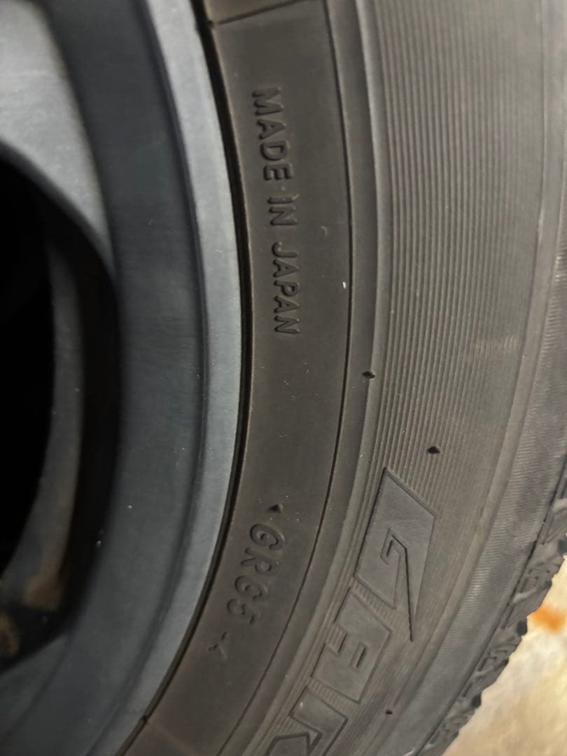 h様分　スタッドレスタイヤセット　165/70R14
