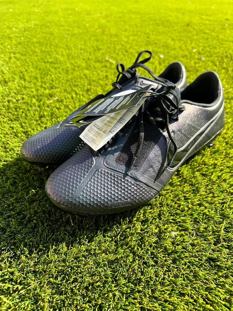 新品未使用タグ付きNIKEPHANTOM VENOM ELITE AG PRO