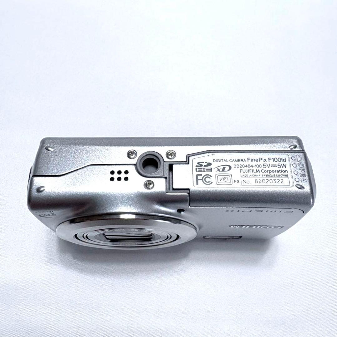 【美品】FUJIFILM FinePix F100fd シルバー 箱 説明書付き
