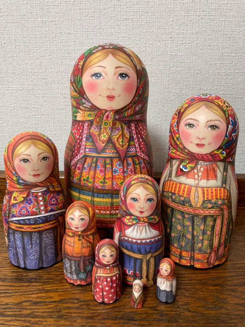 ロシア伝統衣装マトリョーシカ(8P)『赤のチンツ』コンクール受賞作品☆タチアナ作