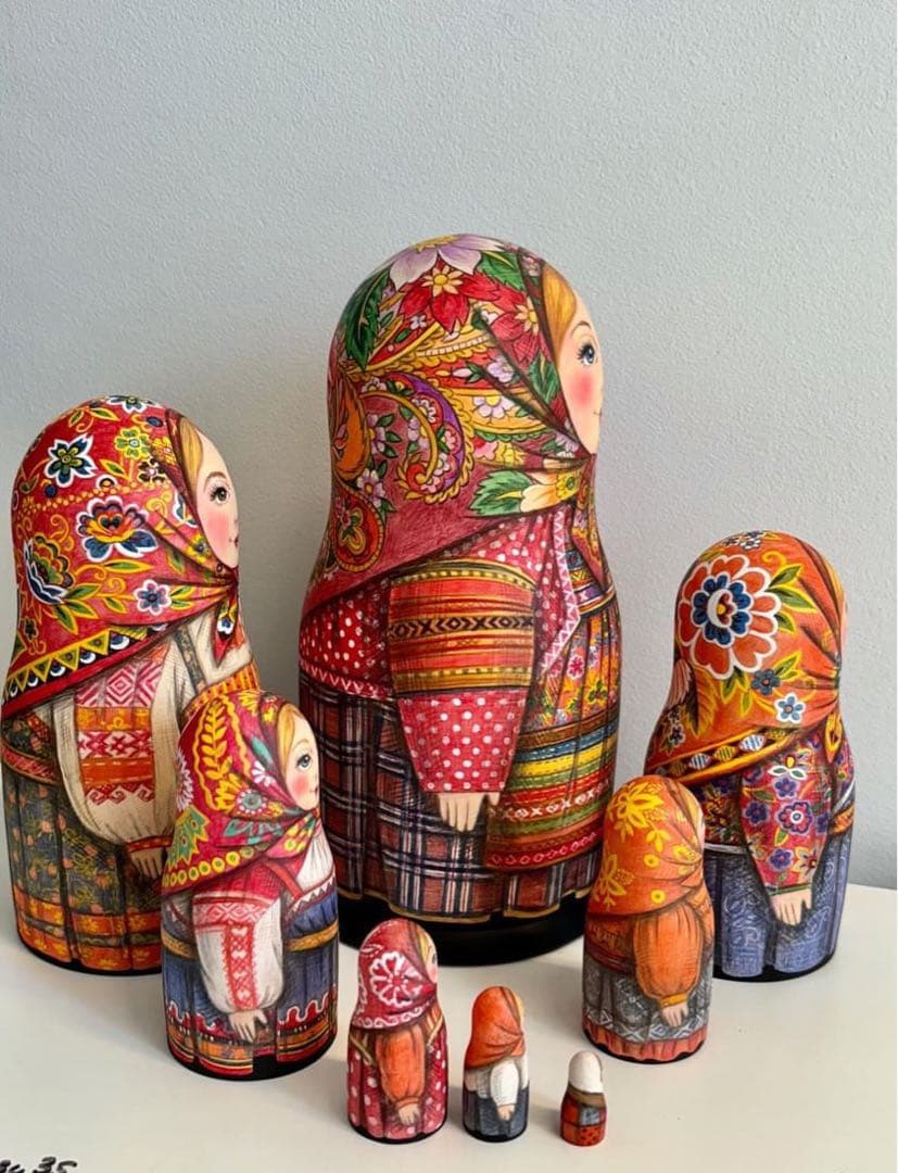 ロシア伝統衣装マトリョーシカ(8P)『赤のチンツ』コンクール受賞作品☆タチアナ作