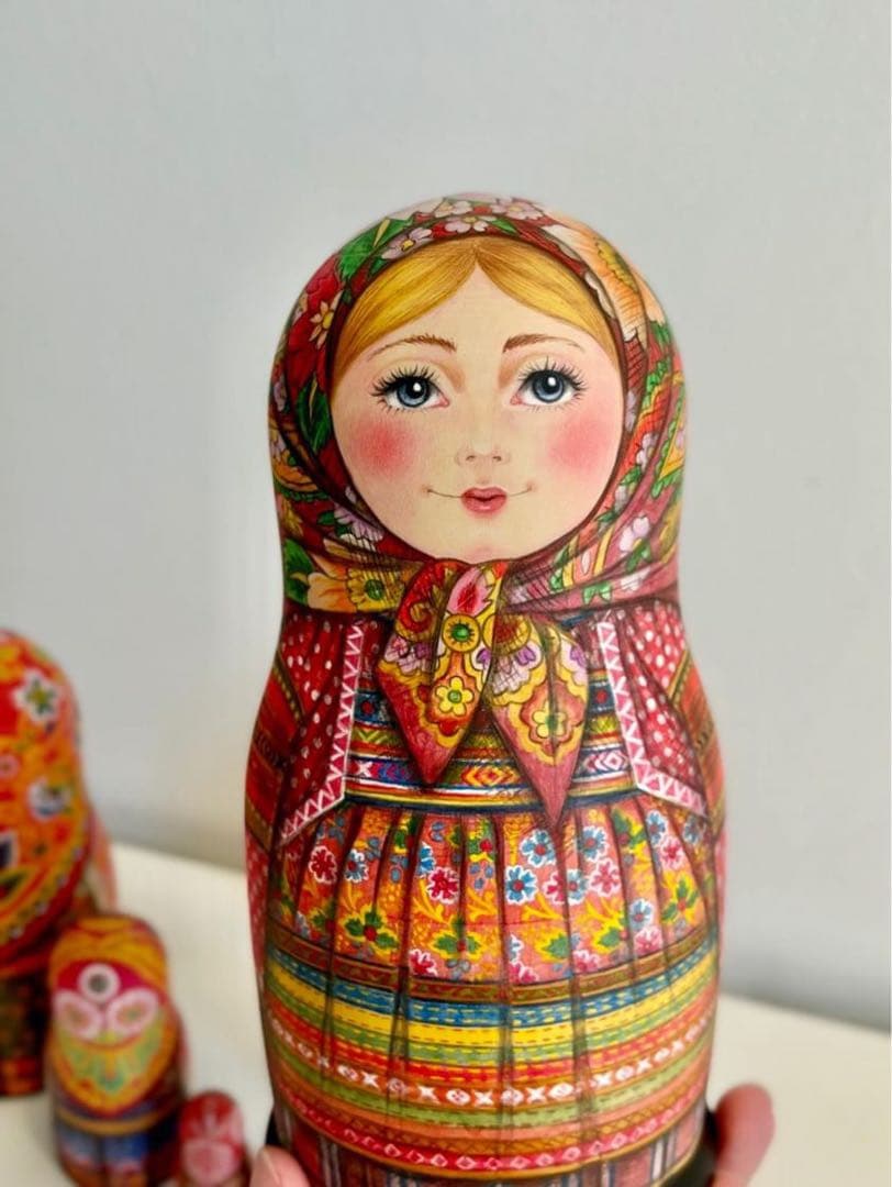 ロシア伝統衣装マトリョーシカ(8P)『赤のチンツ』コンクール受賞作品☆タチアナ作