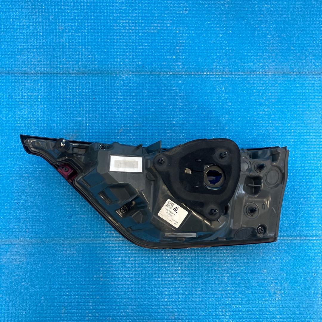 トヨタ60ハリアー左　純正　テールランプ　セット