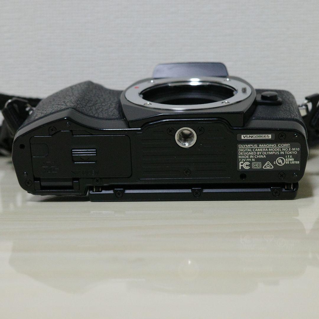 OLYMPUS OM-D E-M10 EZダブルズームキット