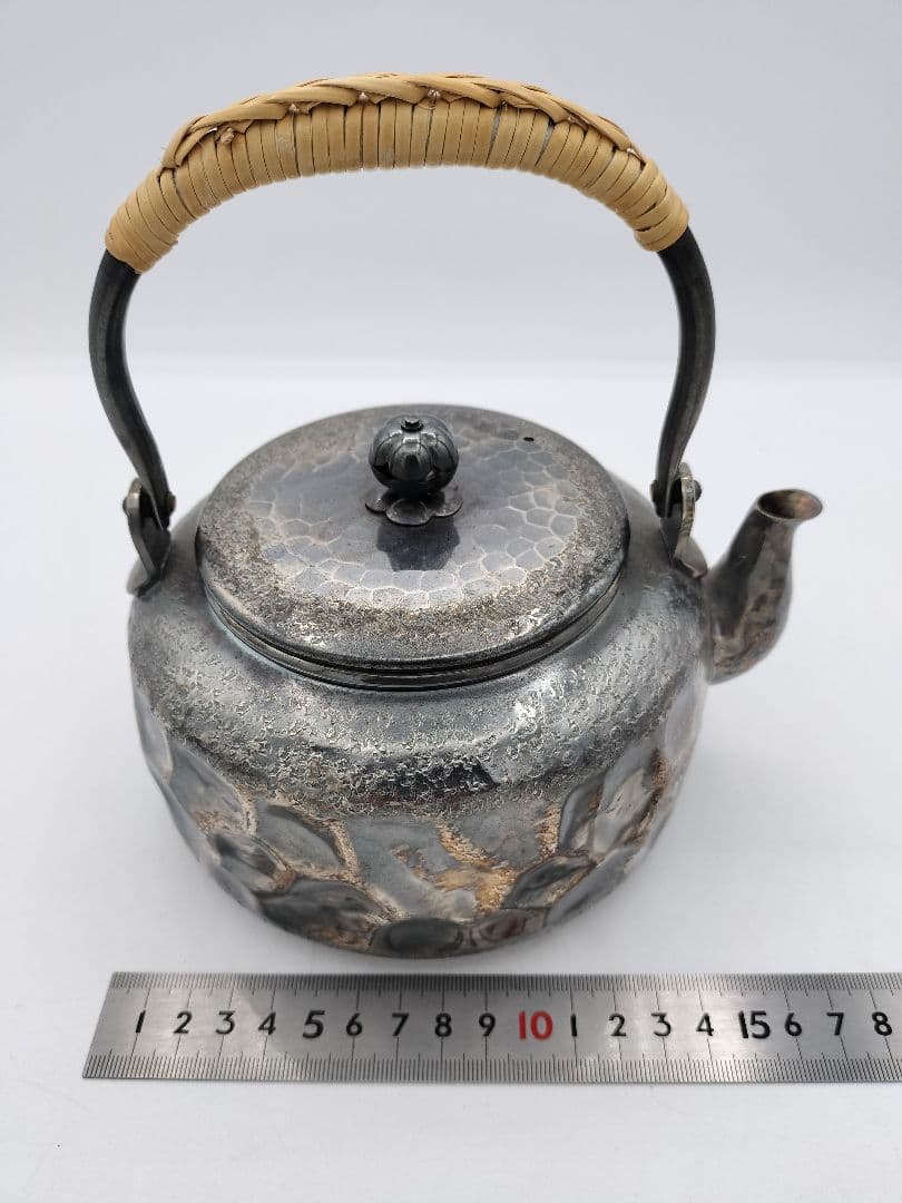 c396 銀瓶 湯沸 鬼岩目 銀燻し仕上 秀峰堂 紙箱 茶道具 古物