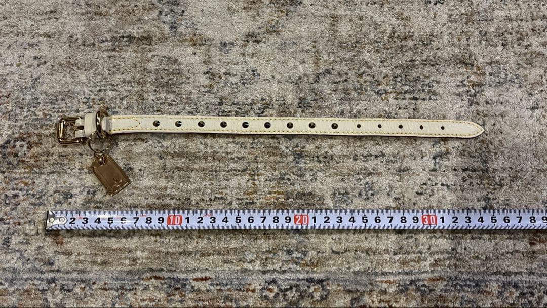 ルイヴィトン スハリ ペット 首輪 スタッズ ホワイト　ゴールド　約33cm