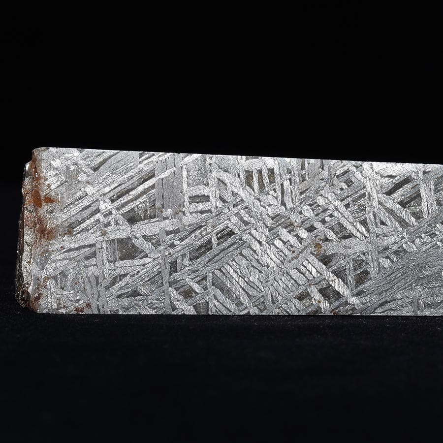 アルタイ隕石　隕石　 鉄隕石　メテオライト　ナチュラル　原石　重さ約944ｇ