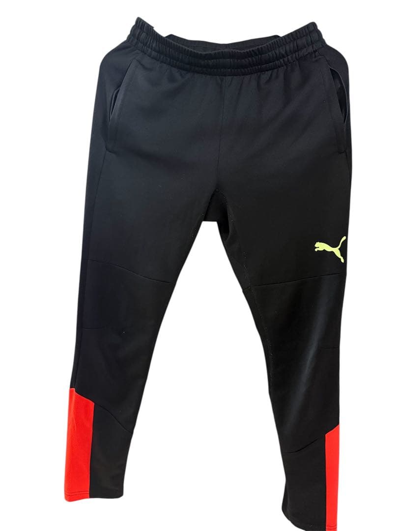 Puma レッド長袖シャツとパンツセット