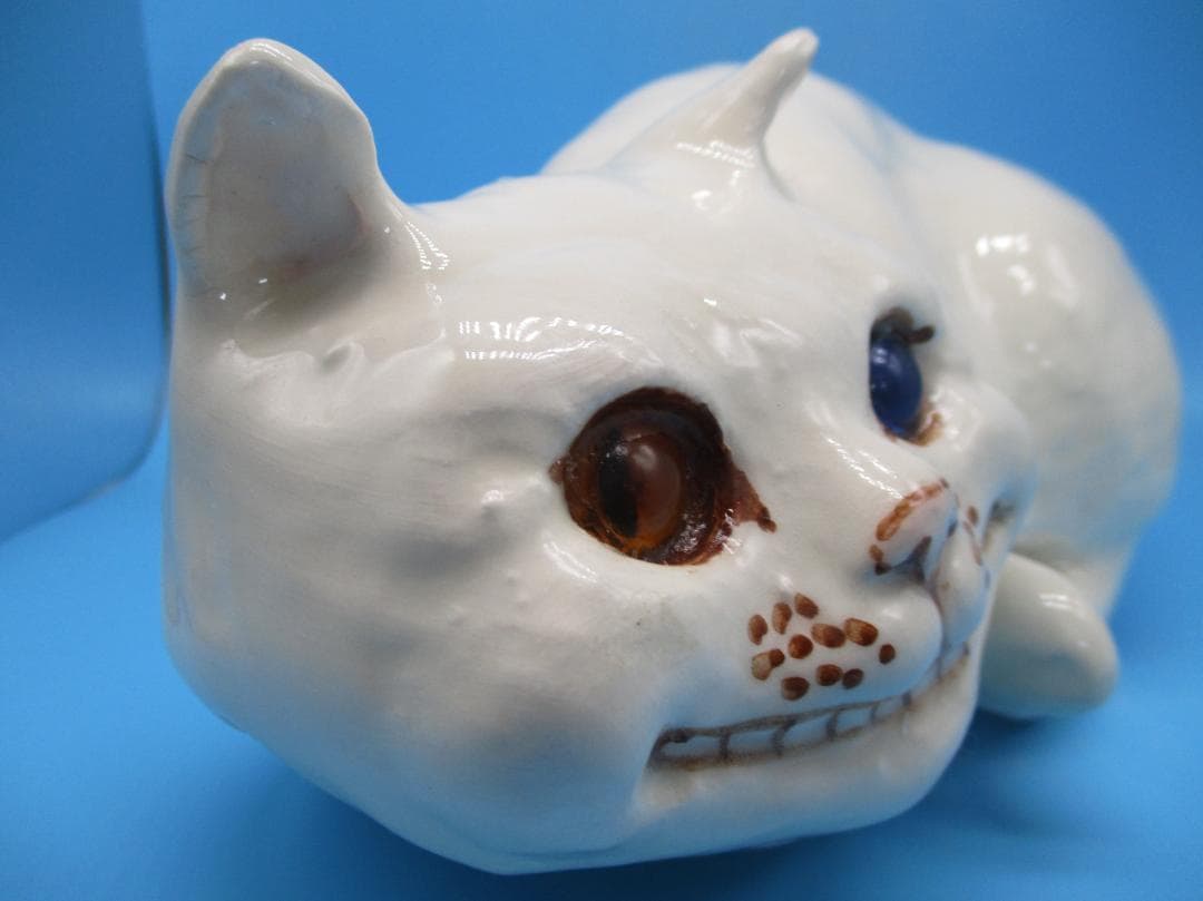 オッドアイの白猫ウィンスタンレイ ケンジントン キャット サイズ2 NO7