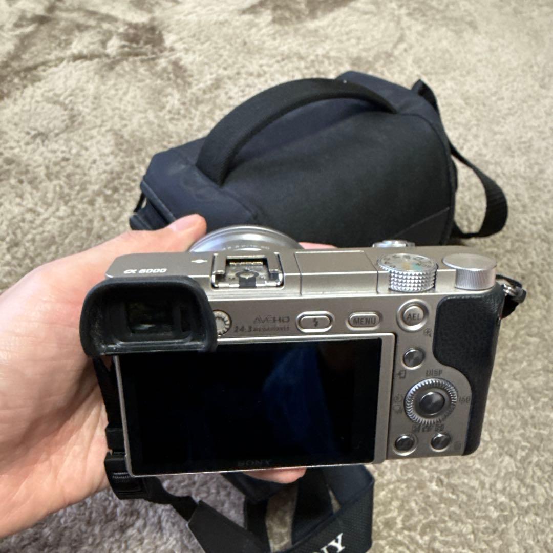 ソニー Sony α6000 ダブルズームレンズキット + 単焦点レンズ