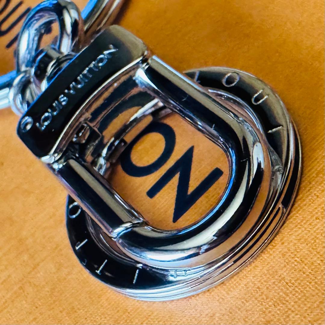 LOUIS VUITTON カラビナ&スライドリング キーリング キーホルダー
