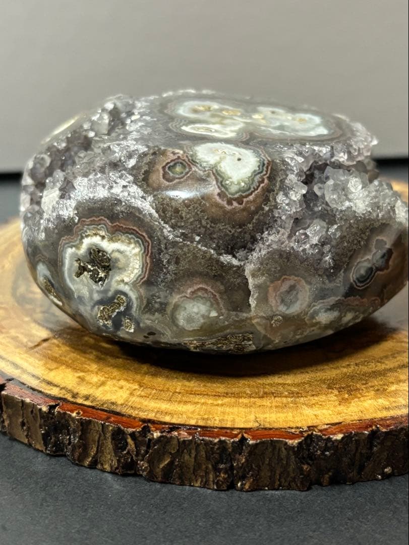 レア　ウルグアイ産　ドゥルージーアメジスト　スタラクタイトアイズ　383g