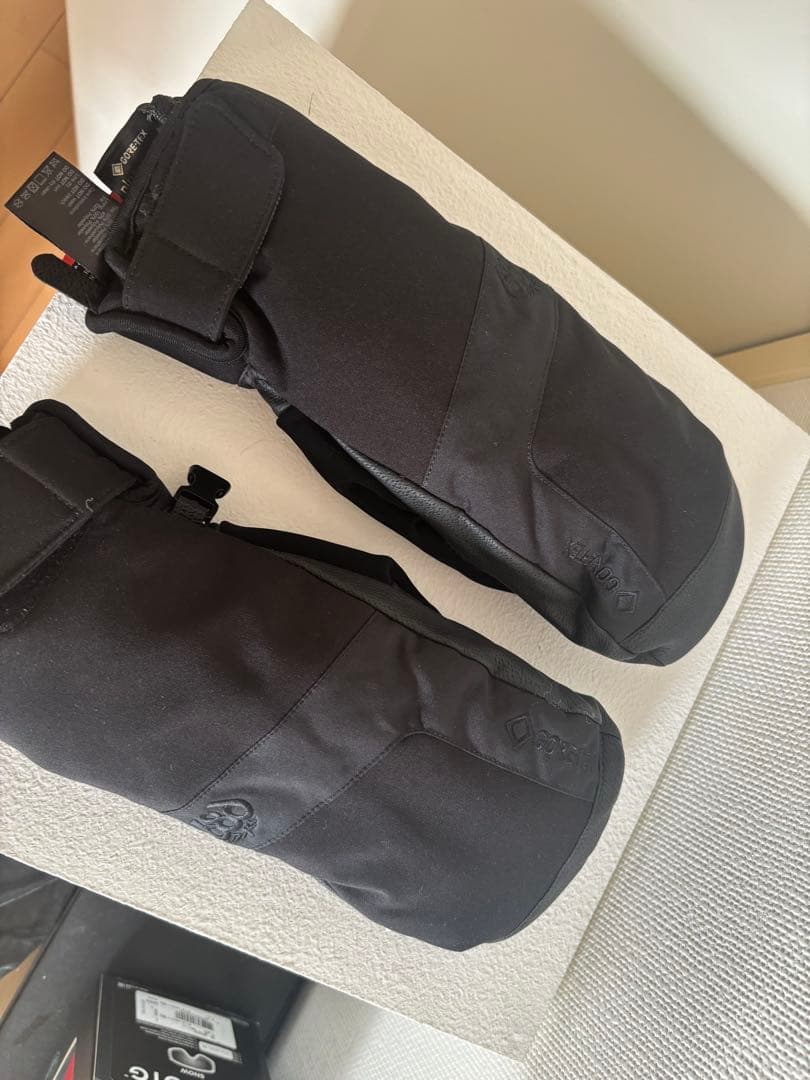 686 GORE-TEX スノーボード用グローブ ブラック　レディスS