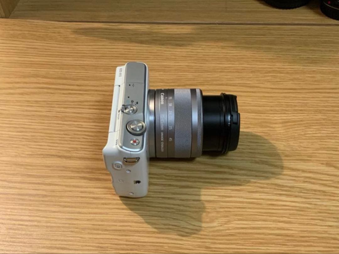 ✴︎キヤノン　カメラ　Canon EOS M10 レンズ付き