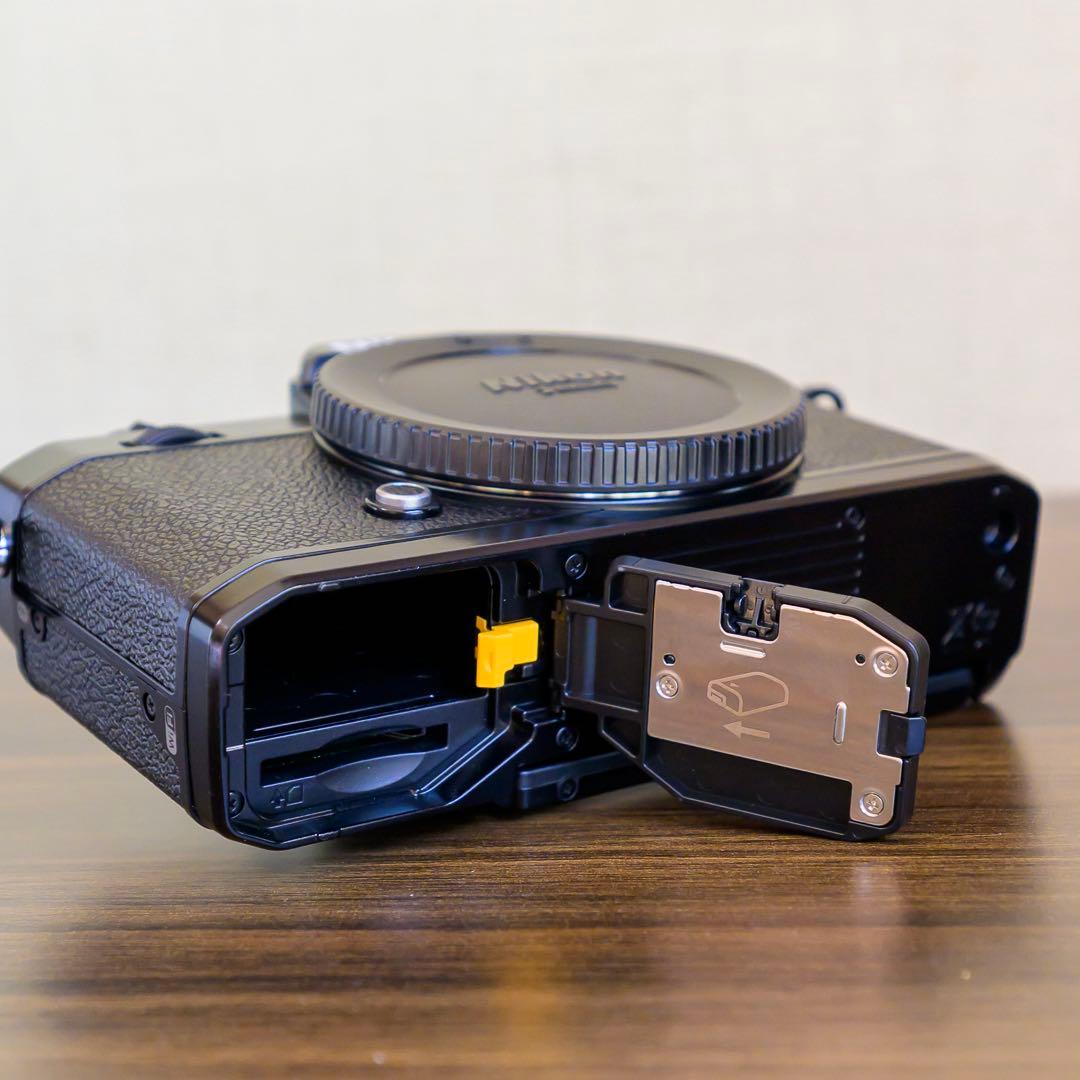 Nikon Z fc ミラーレス一眼カメラ　本体　ブラック