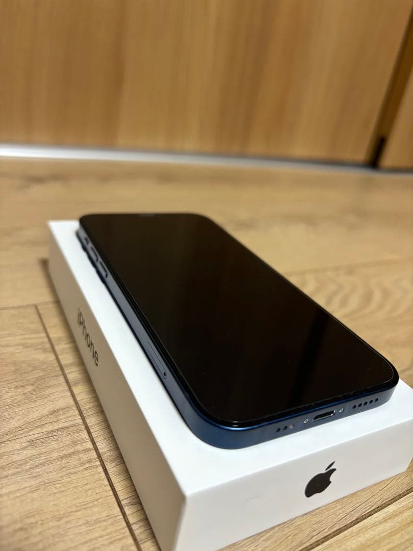 Apple iPhone 12 128GB バッテリー83% SMフリー
