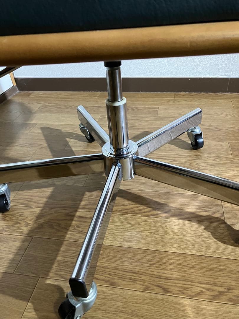 KARIMOKU カリモク家具 デスクチェア　キャスター　椅子 XS0261JS