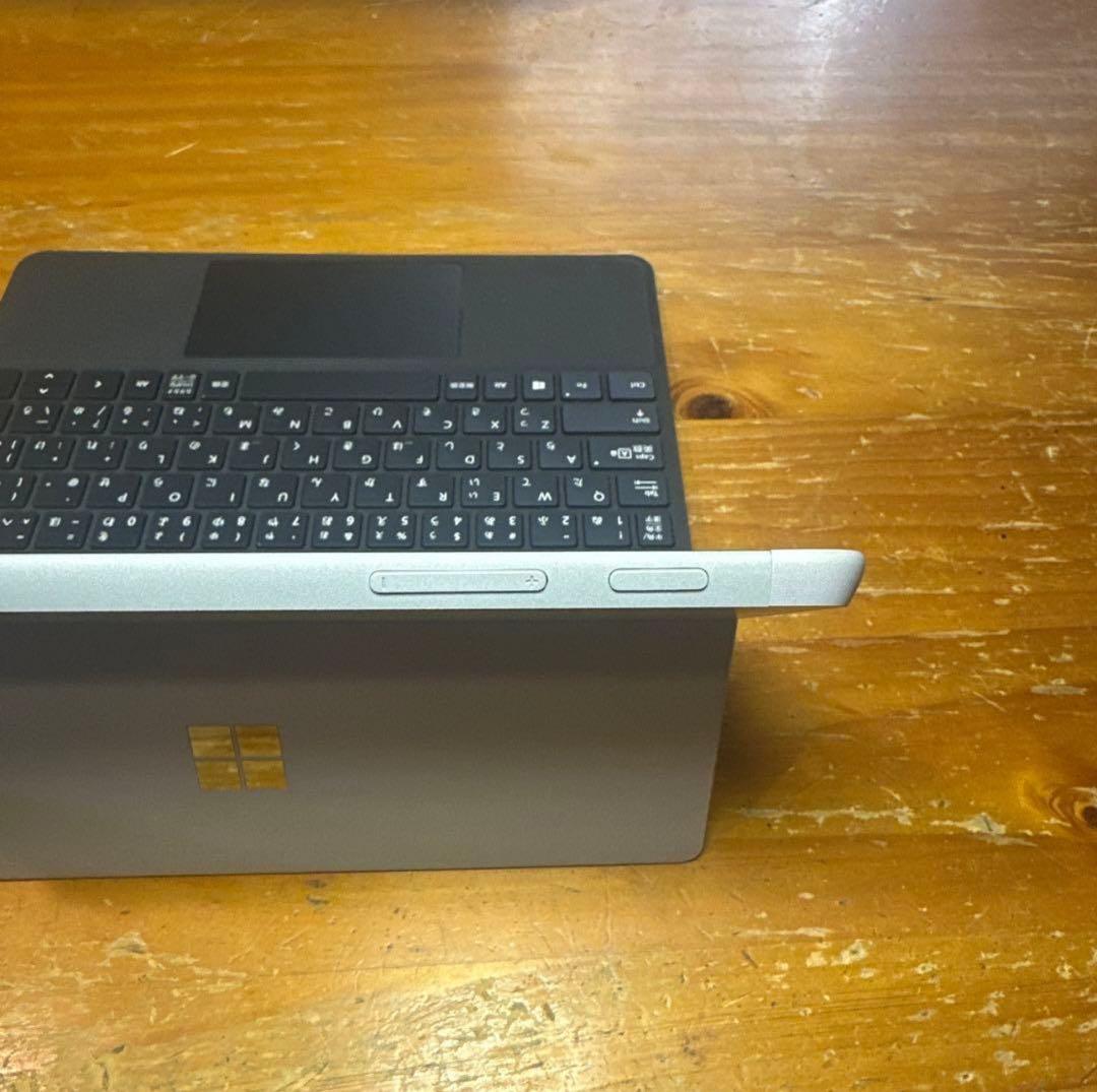 【極美品】Surface Go 2 128GB (1926）充電器付・初期化済