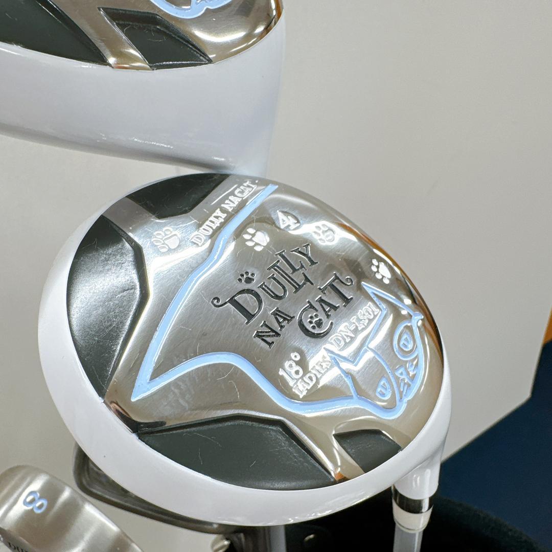 【美品】ダリーナキャット キャディバッグ　DN-CB03 ホワイト