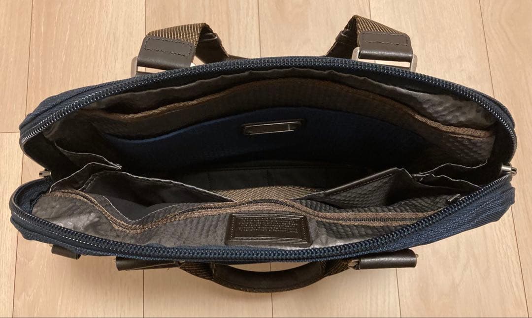 TUMI ビジネスバッグ ネイビー 中型