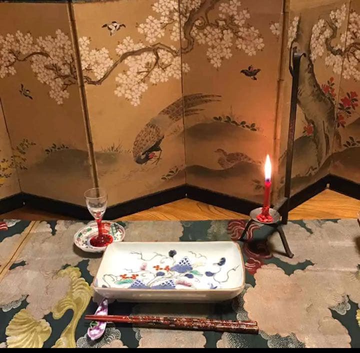 A491. 古伊万里　染錦手　山葡萄に蝶紋様　　隅入　7寸　角皿　5枚　（箱付）