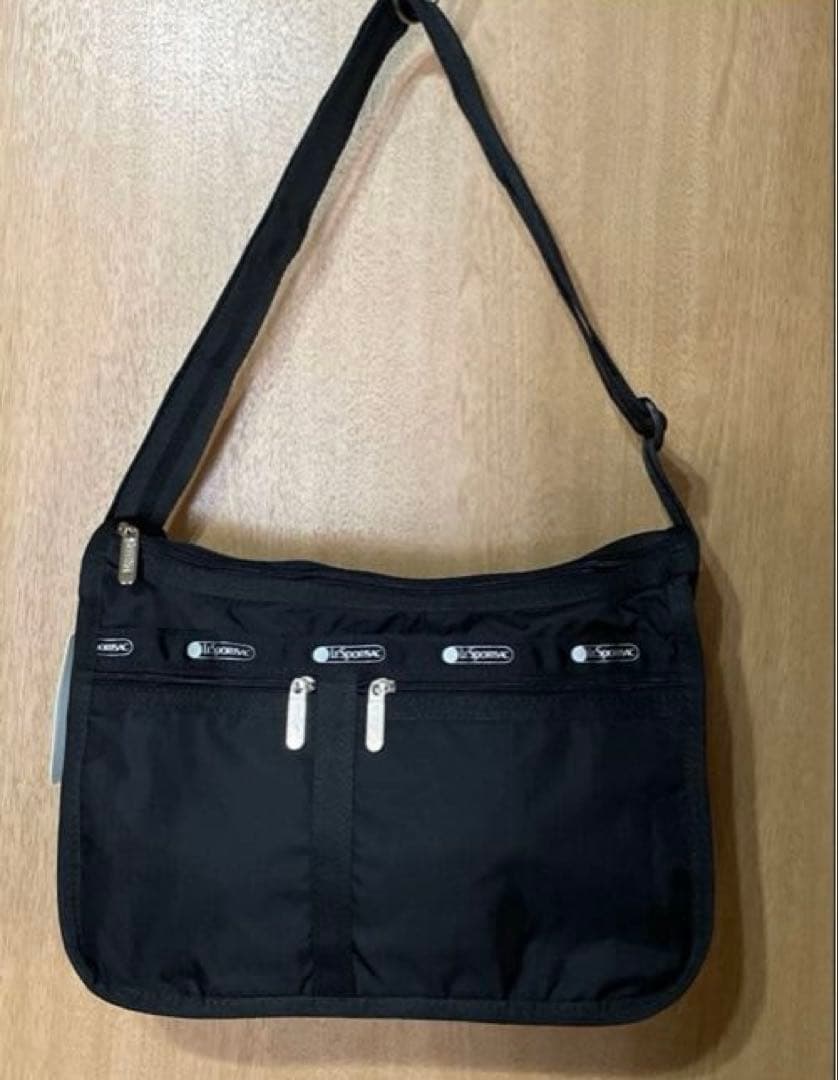 【新品】LeSportsac DX everydayショルダーバッグ　黒