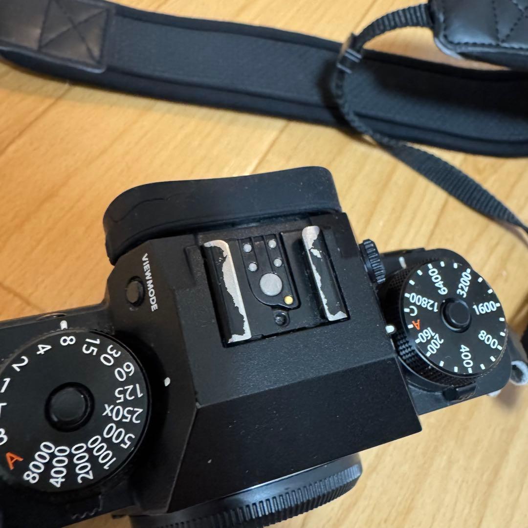 fujifilm x-t4 本体・ストラップあり 、レンズなし ブラック