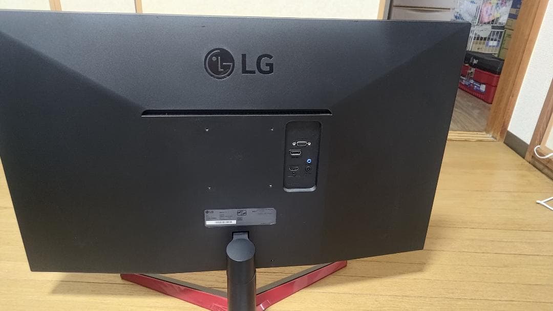 LG製　PCモニター　31.5インチ　32MP60G　黒