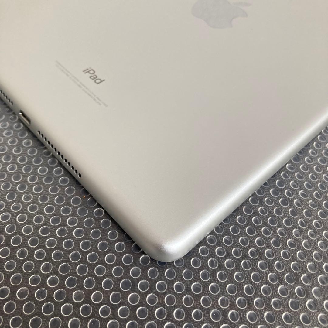 835 電池最良好☆比較的美品☆iPad6 第6世代 32GB WIFIモデル☆