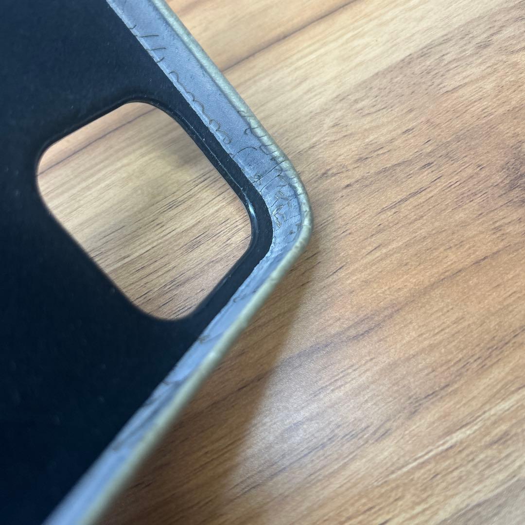 BERLUTI iPhone16 promaxスクリットレザー ライトアルミニオ