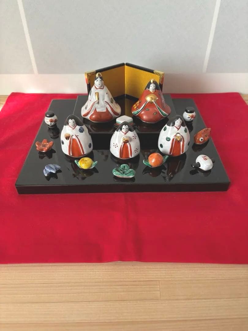 お雛様　お内裏さまと三人官女