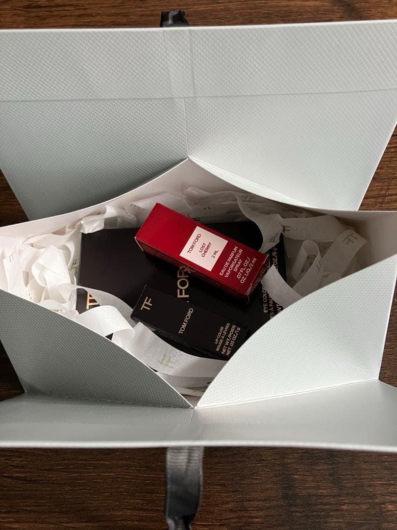 新品未使用トムフォードアイカラークォードセッ