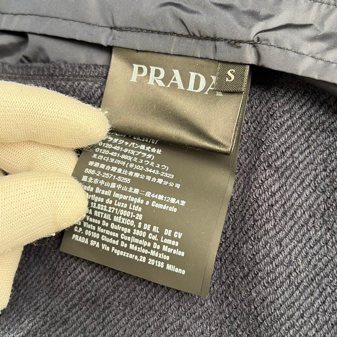 【新品タグ付き✨】PRADA ハイブリッドパーカー　ナイロン切り替え　ラバーロゴ