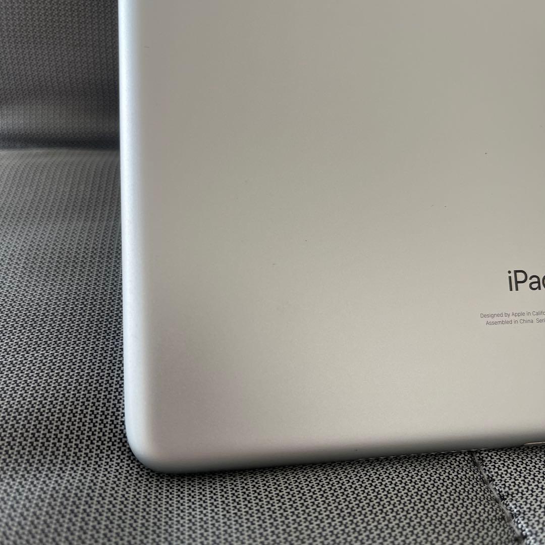 iPad 第9世代 64GB Wi-Fiモデル箱有＆社外品ペンシル付　シルバー
