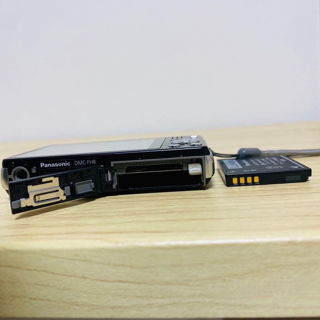 Panasonic DMC-FH8 LUMIX デジタルカメラ
