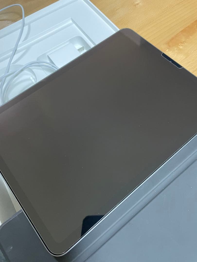 【ほぼ未使用】iPad Air 10.9インチ 第5世代 Wi-Fi 256GB