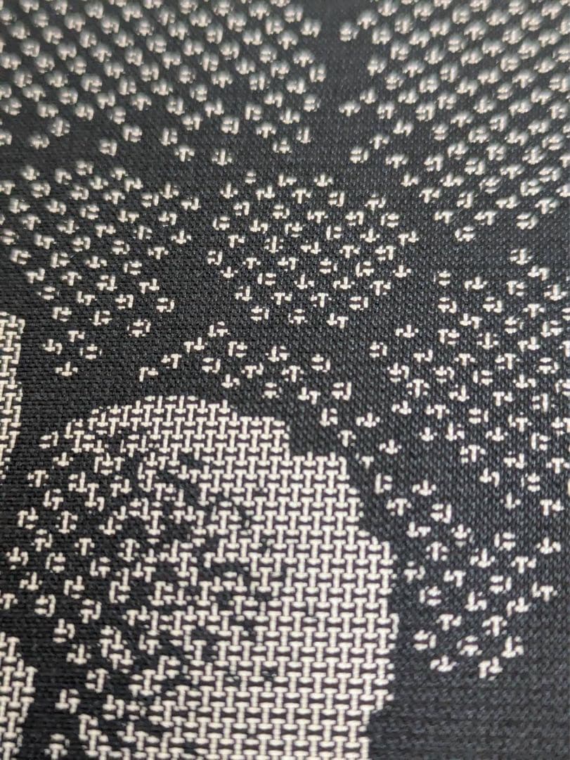 ケ*コ様 【新品】証紙付き　本場大島紬 黒 純泥染め　飛び柄　171cm カタス