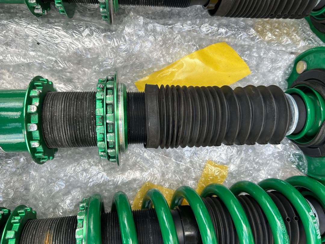 定価21万3000円　21クラウン　車高調　TEIN RX1 LEXUSにも適合