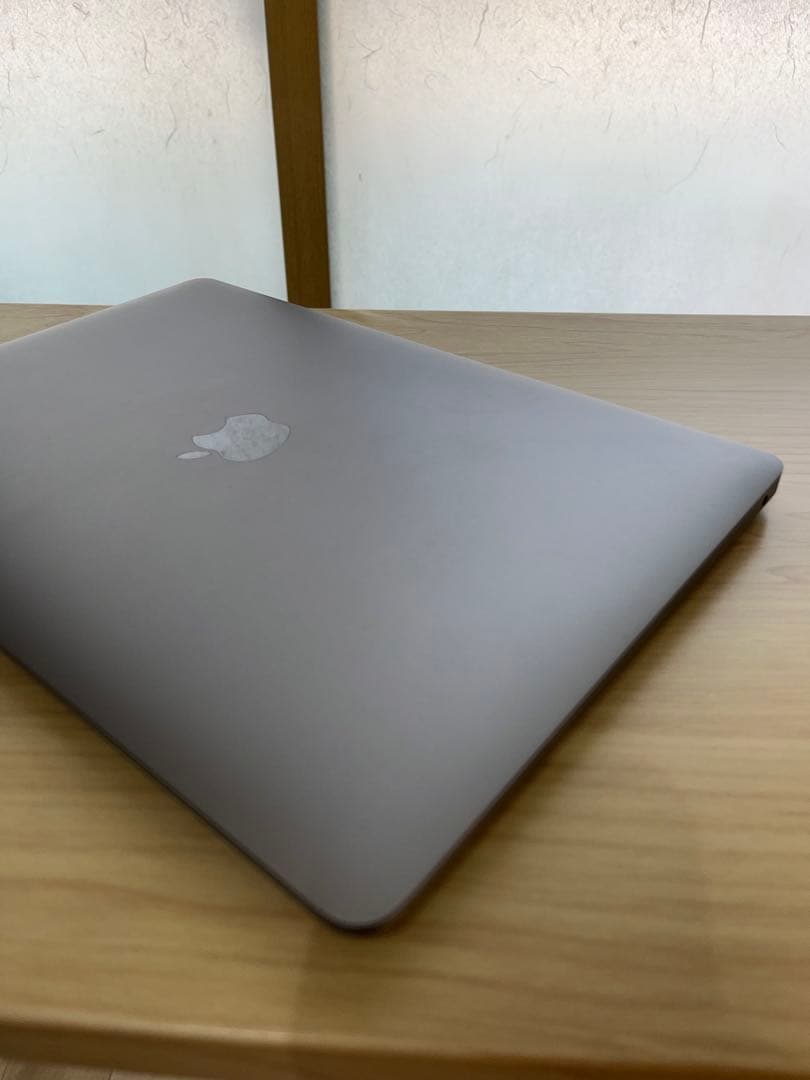 MacBookAir2020 Retina13 i3 8GB バッテリー100%