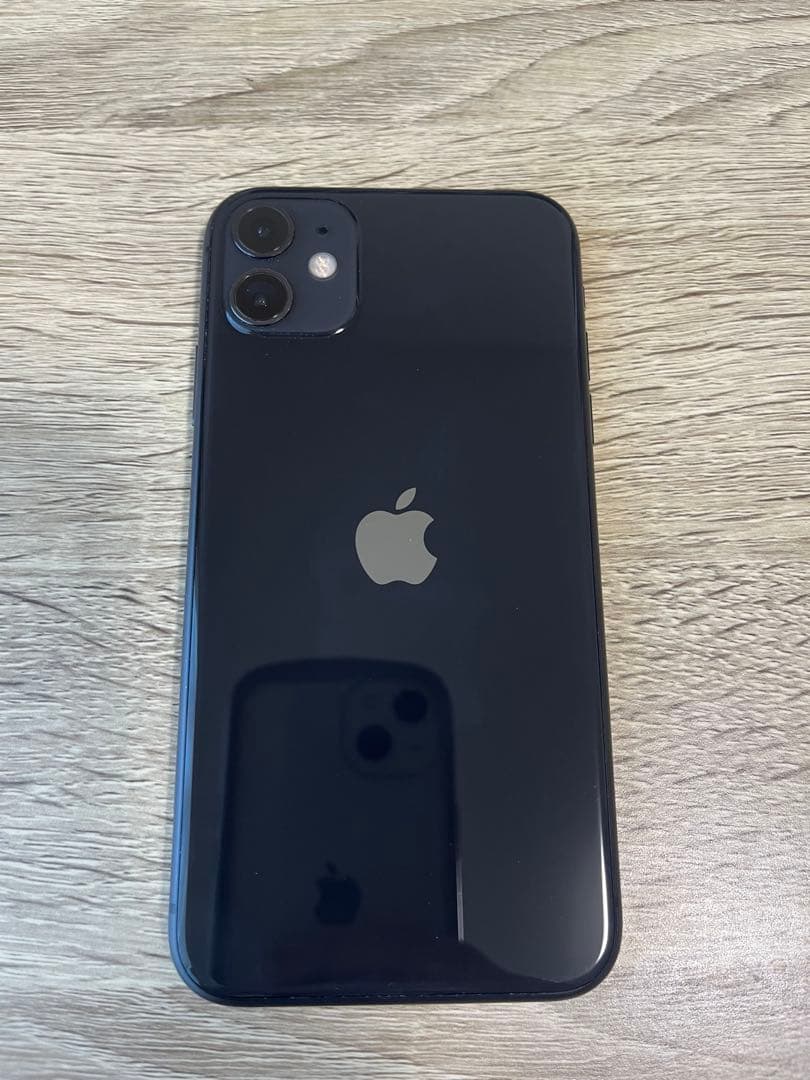 iPhone11本体　正規品　外箱付き　ブラック　128GB