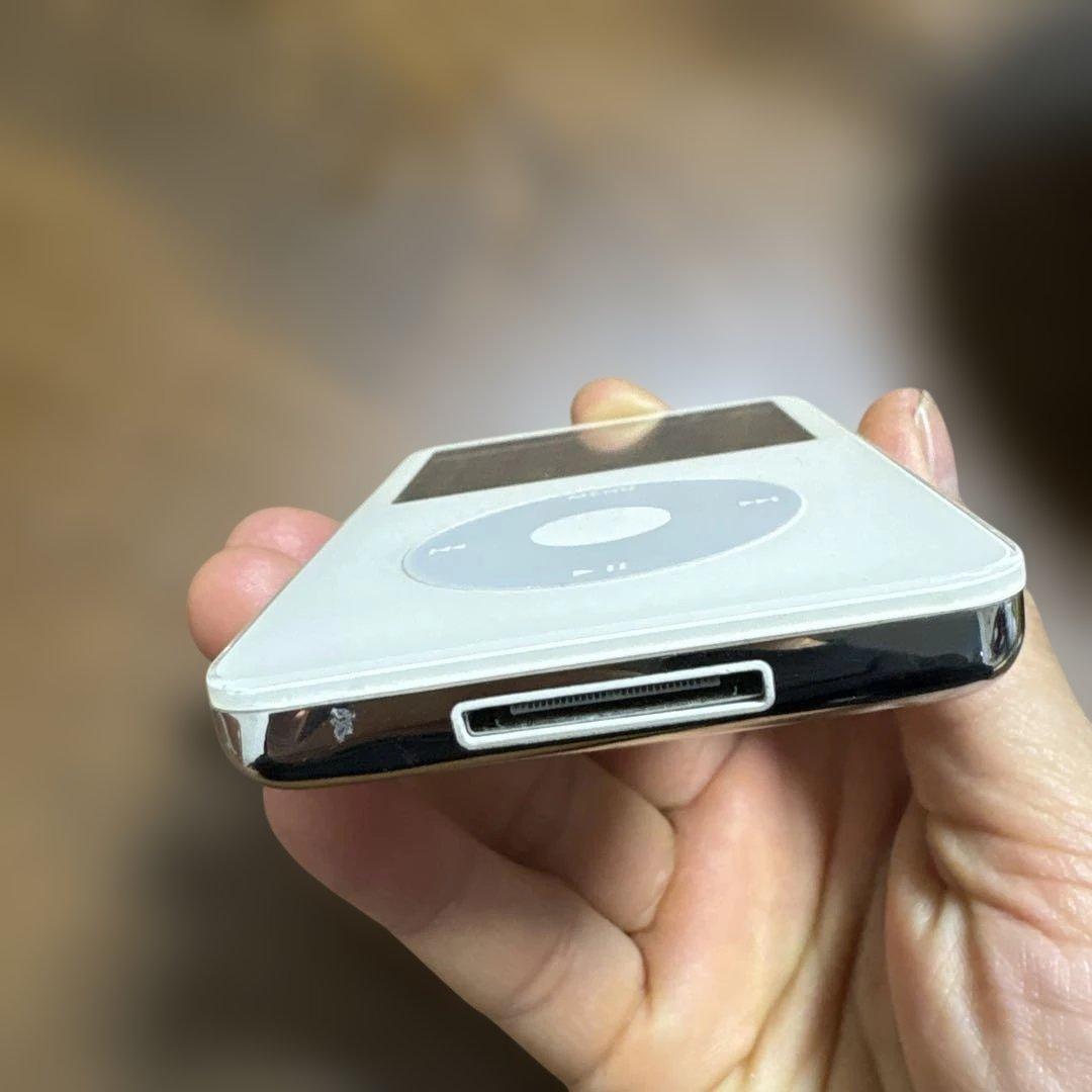 ポータブルプレーヤー Apple iPod 30GB glassic