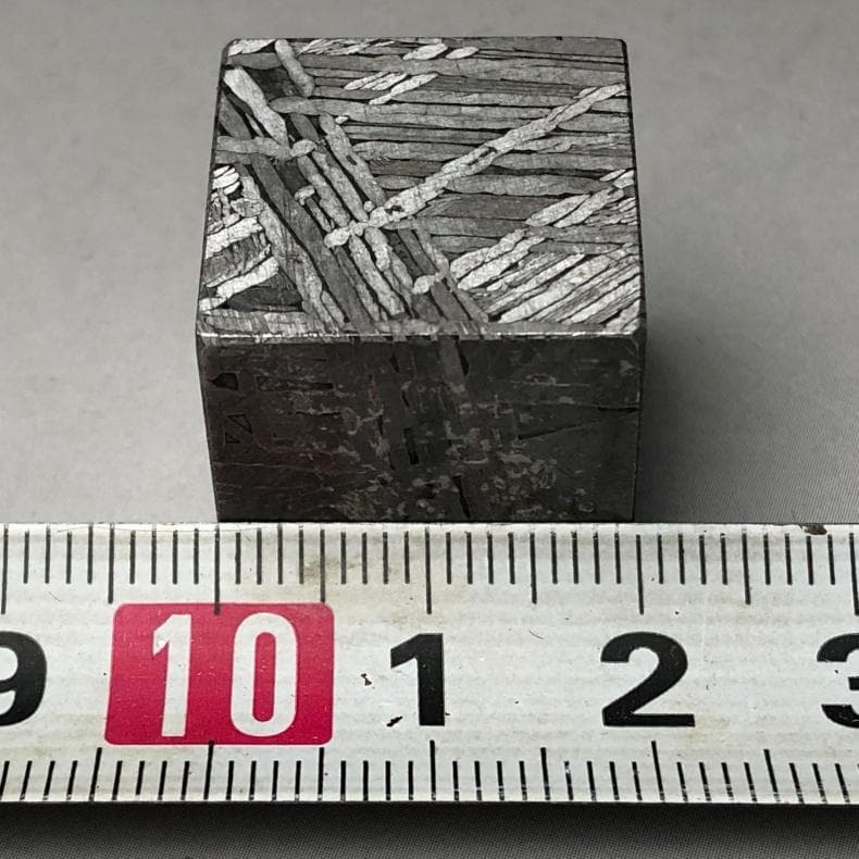 アルタイ隕石　隕石　メテオライト 立方体　 鉄隕石　重さ65ｇ