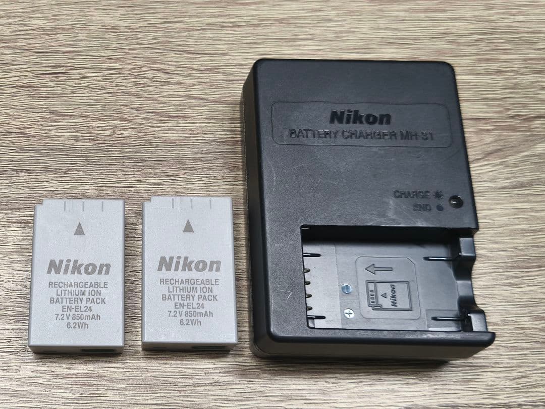 Nikon 1 J5 ミラーレス一眼　ダブルレンズキット