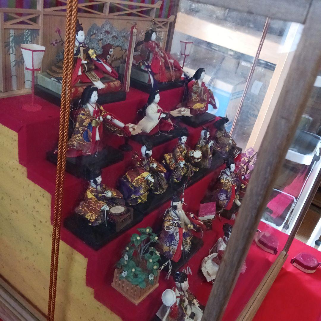 雛飾り　ケース入り